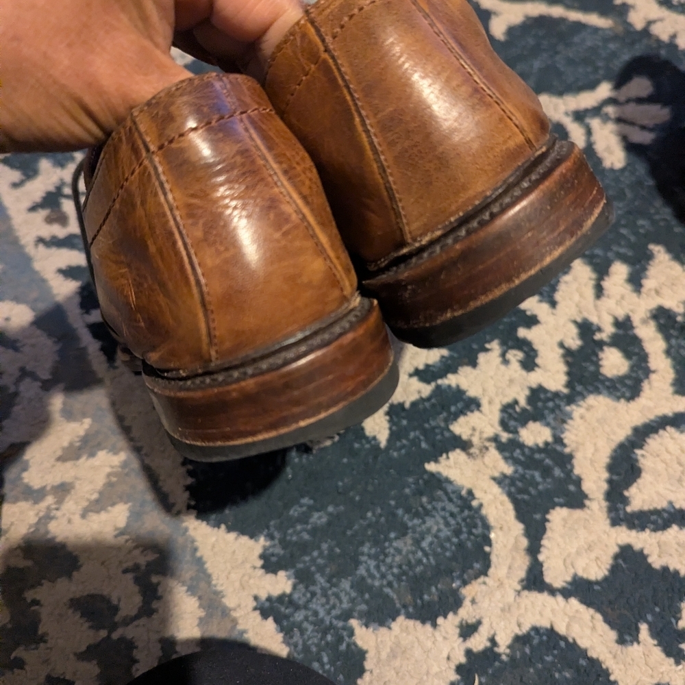 frye Classic Brown Leather Men's Shoes - Picture 5 of 7